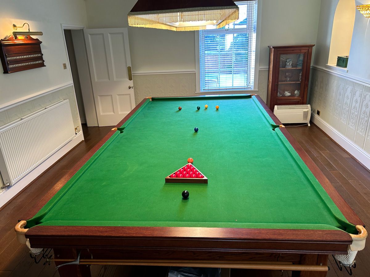 Riley Oak Imperial snooker table