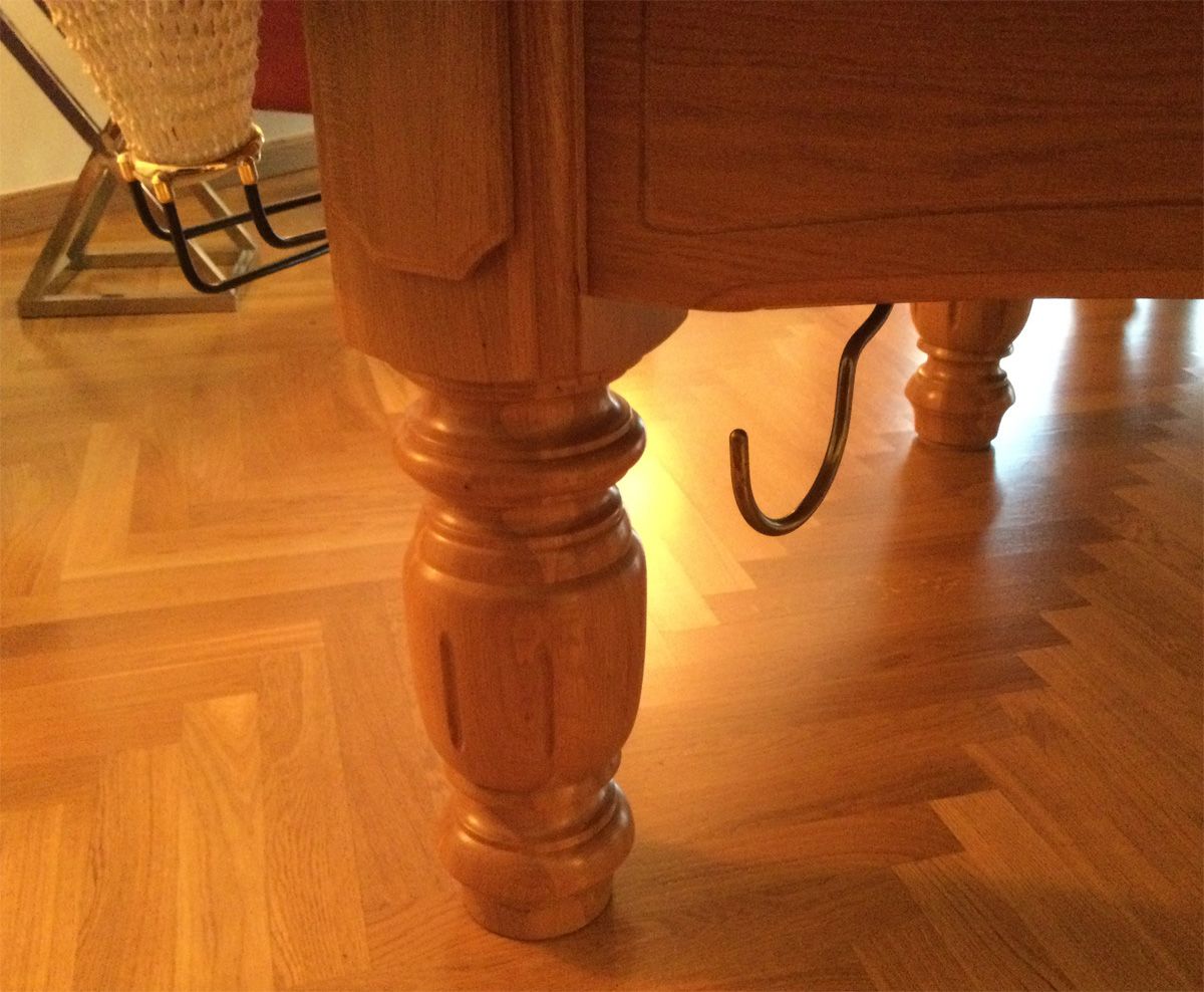 leg detail